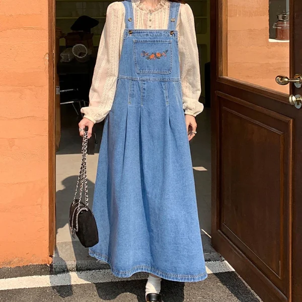robe salopette longue en jean bleu
