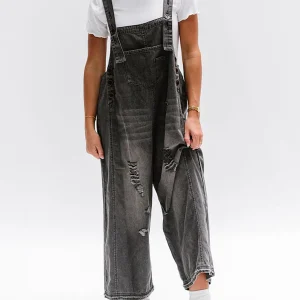 salopette femme en jean noir large style baggy a bretelle