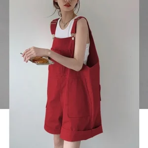 salopette short rouge large oversize baggy en jean demin pour femme a bretelle